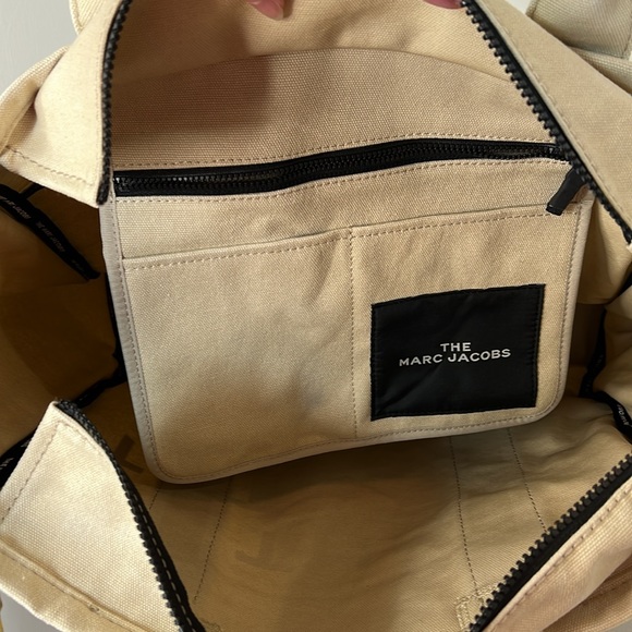 Marc Jacobs The Tote Bag in Ivory - Like New - Picture 9 of 11